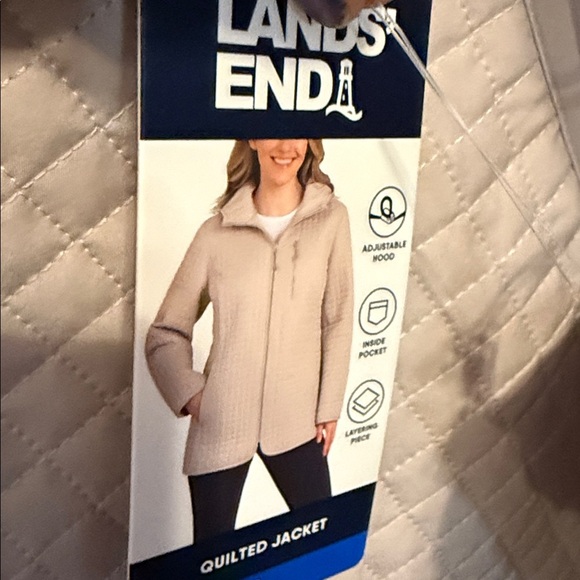 Large Woman’s Quilted style jacket with hood​ - Picture 12 of 12